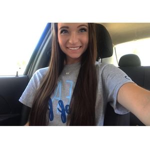 Meet your Posher, Lauren